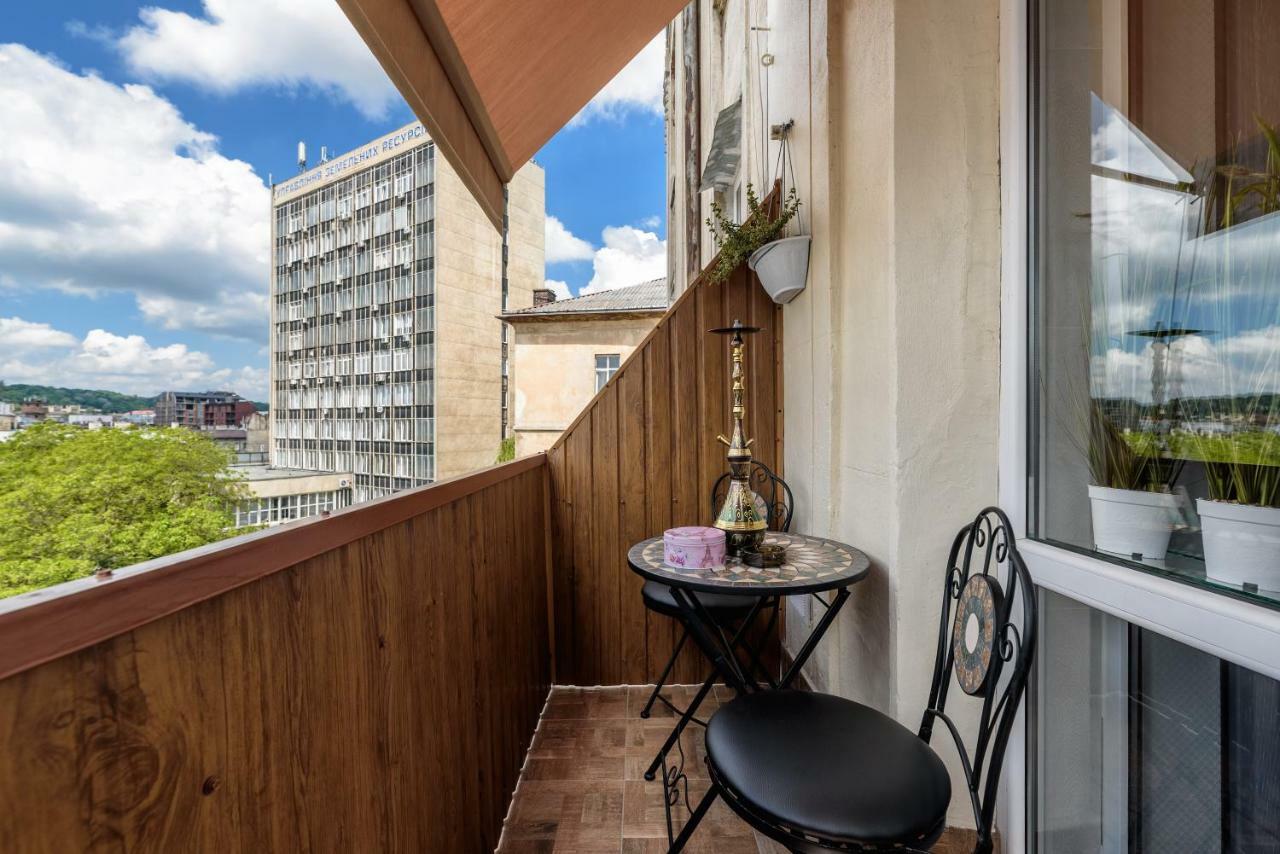 Apartment Secret Place リヴィウ エクステリア 写真