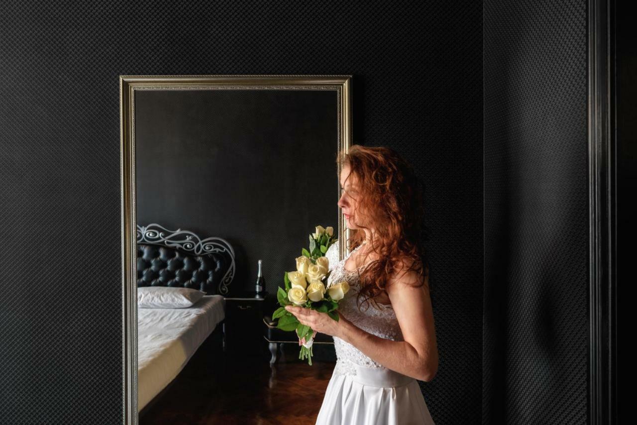 Apartment Secret Place リヴィウ エクステリア 写真